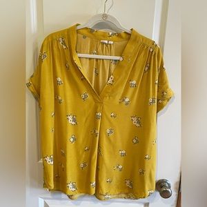 Gap yellow floral print v-neck blouse L